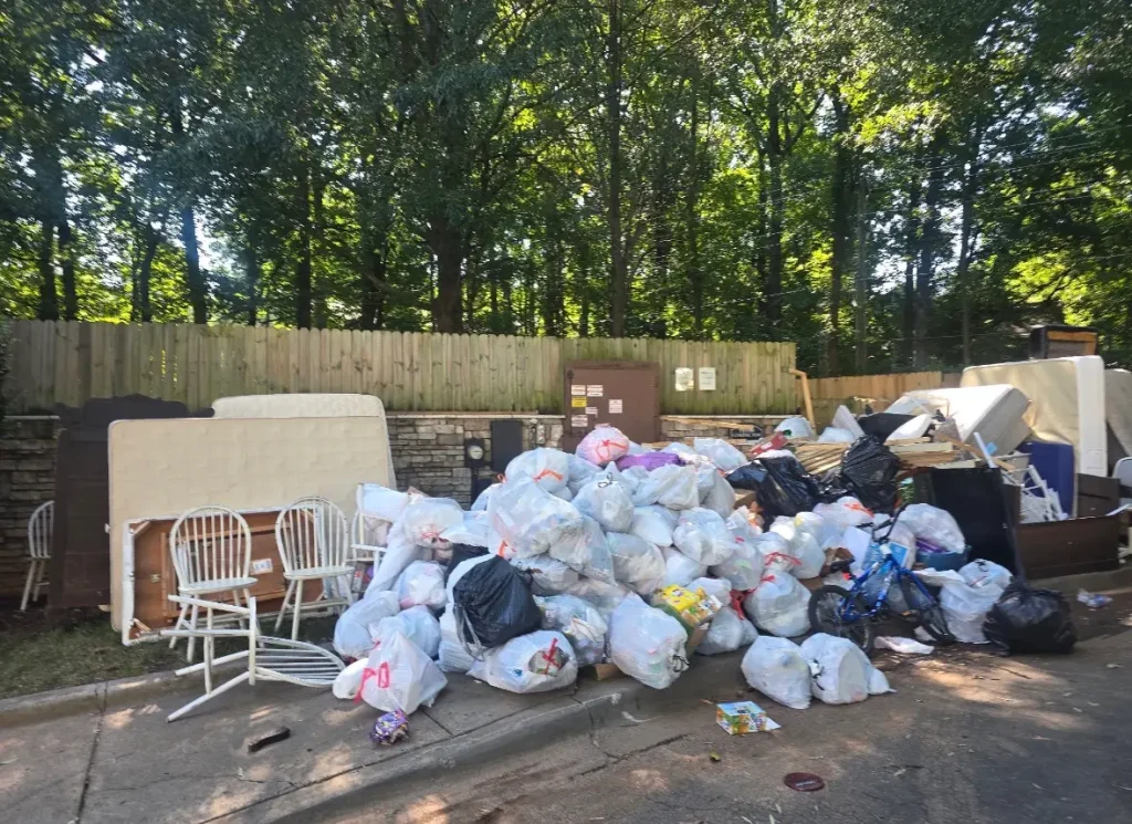How to Clear Rental Trash Without Losing Your Deposit